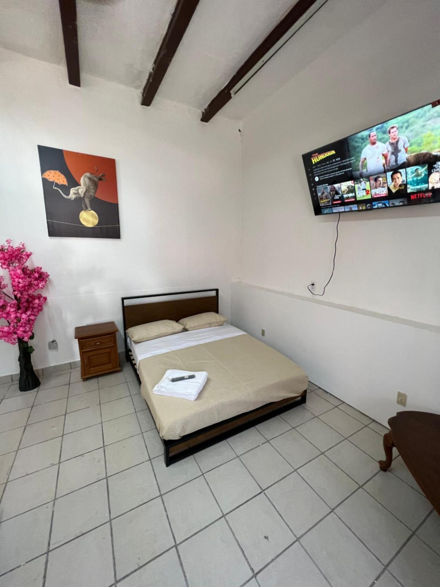 קרטרו Hotel Cuauhtemoc מראה חיצוני תמונה