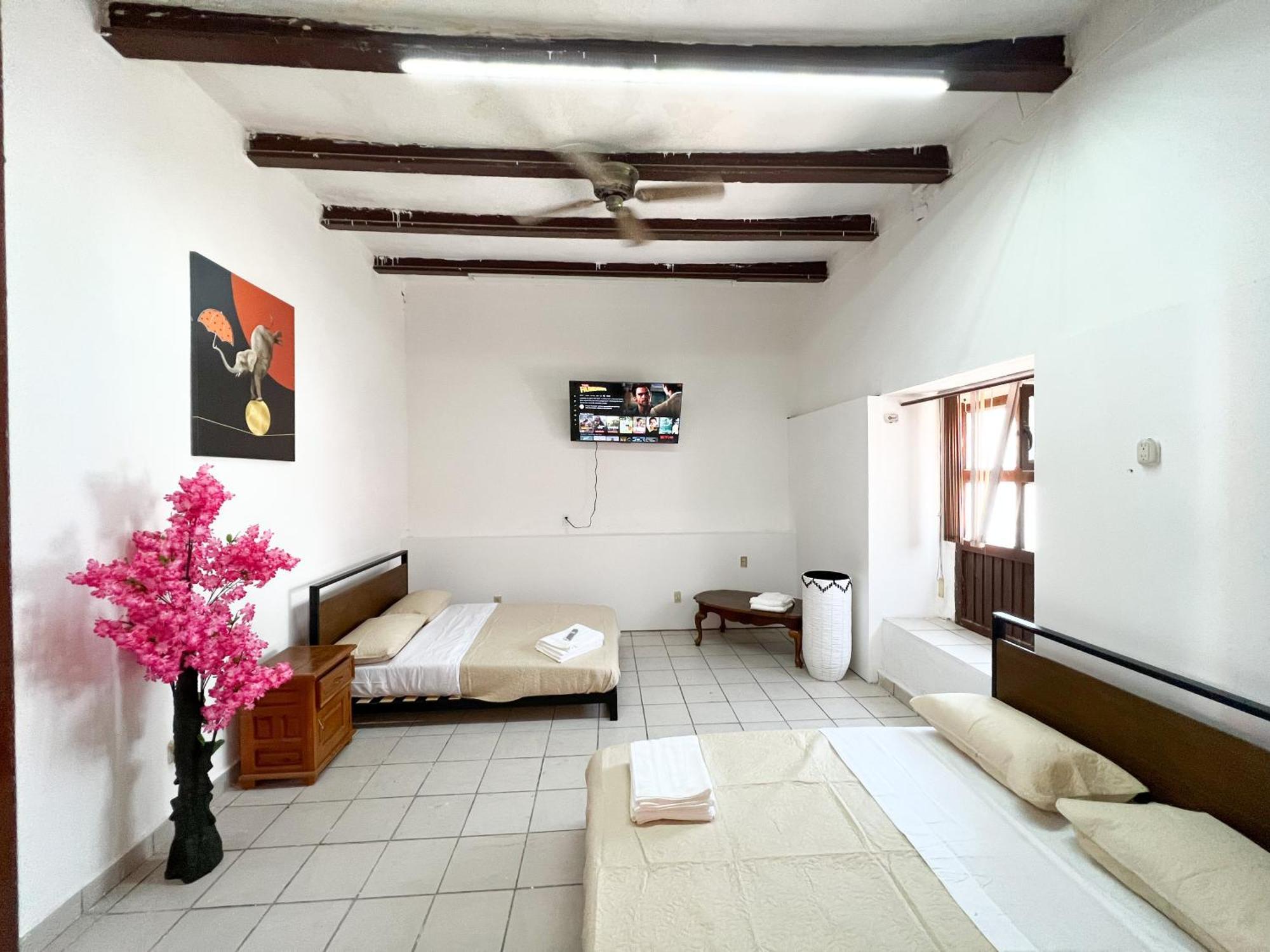קרטרו Hotel Cuauhtemoc מראה חיצוני תמונה